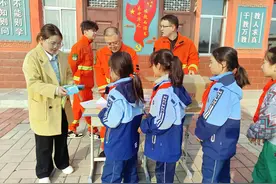 六盘山林业局龙潭国有林场开展“小手拉大手 防火进校园”森林防灭火宣传活动图片