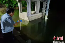 安徽连发干旱暴雨响应 全力以赴防洪抗旱图片