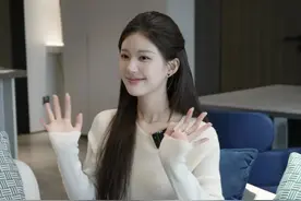 赵露思病后正式复工！谈抑郁症病情：我已经成功地爬起来了图片