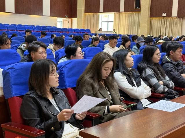 阿坝县2025年扎崇文化旅游季系列活动志愿者培训动员部署会顺利召开