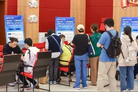 上海长宁天山路街道这个专场招聘会，线上线下同步开展图片