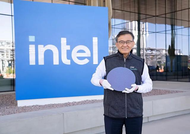 决战1.8nm，英特尔AI路线图公布，两大AI GPU将发