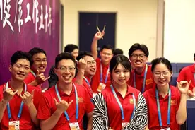 一张写了70年的思政新卷图片