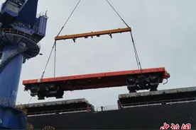 中车齐车集团齐车公司出口非洲最大铁路货车订单首批车辆交付图片