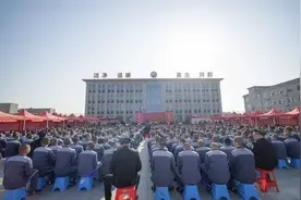 高墙18年到优秀员工，他说：感谢那股“春风”图片