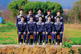 “10个年轻人”种地200天，应对失意焦虑和迷茫图片