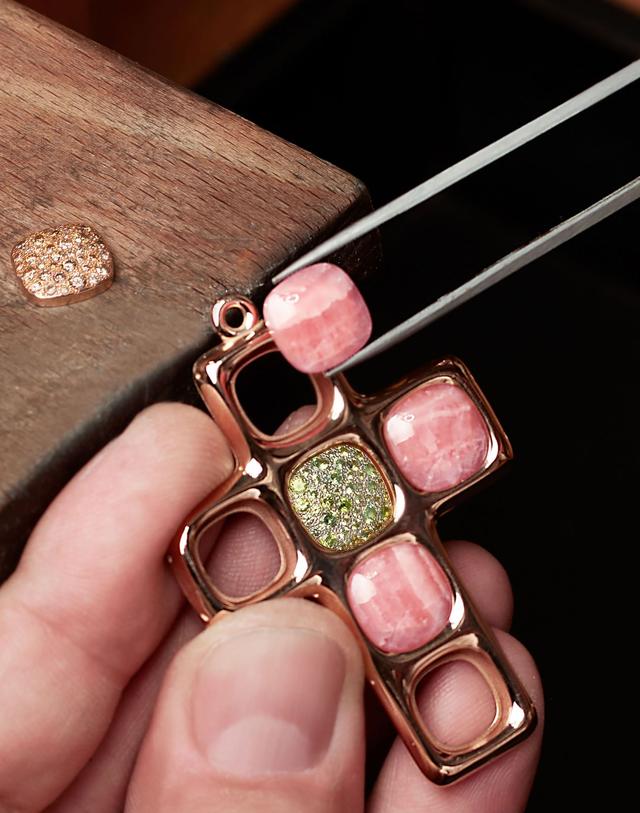 蒂芙尼秋日赞颂瑰海奇珍，宝曼兰朵演绎当代拜占庭美学｜是日美好事物