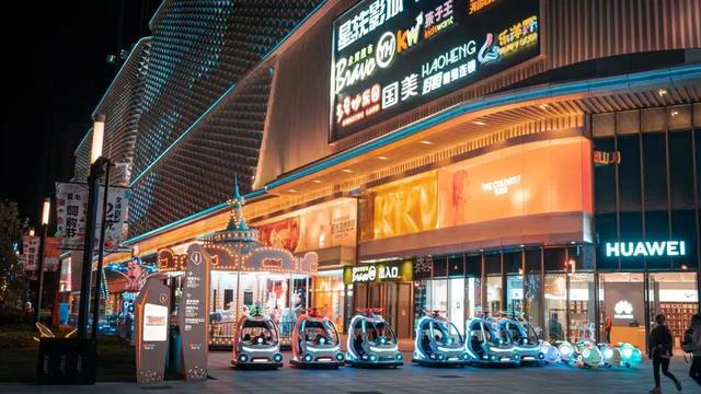 把暑期交给呈贡丨夜市烟火中，邂逅呈贡的夏夜浪漫