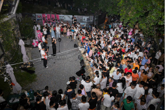安溪金谷溪岸“七夕·鹊桥相会”活动引爆文旅热潮