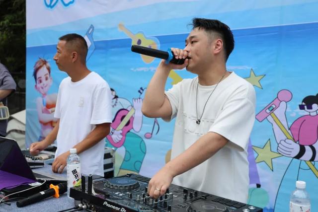 超燃！绥阳这个地方上演电音泼水狂欢