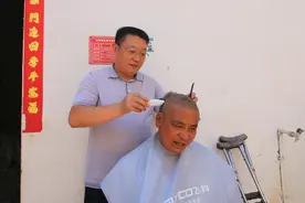汝阳：爱心理发 解决留守老人“头等大事”图片