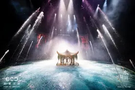 《水舞间》传奇回归 中国澳门新濠天地揭幕图片