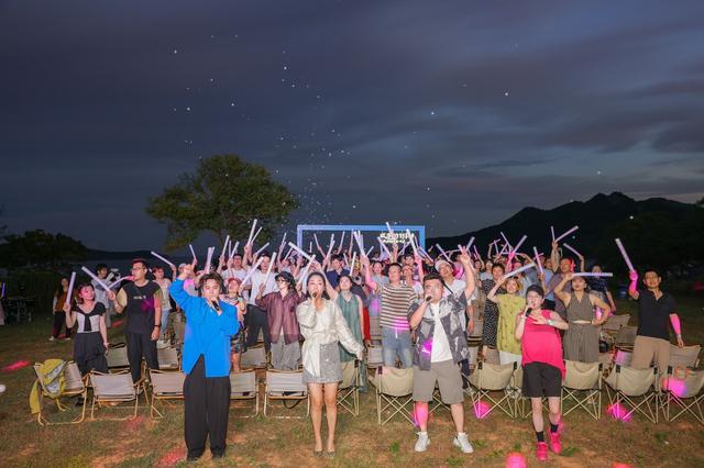 宁波七夕星空音乐会浪漫启幕！ 77对情侣共赴海岛之约