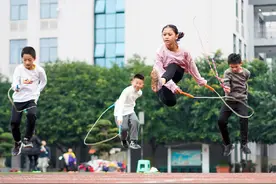内蒙古：大课间时间不少于30分钟图片