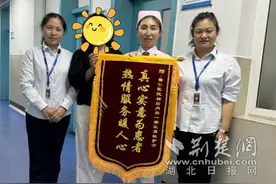 两年上门护理风雨无阻！她用温柔双手托起痴呆卧床老人的希望图片