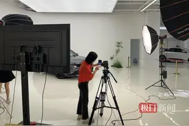 致敬新时代·寻味武汉⑤丨线上线下优惠集中释放，市民在汉购车最高可再补贴4000元图片