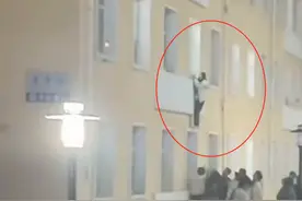 黑龙江一高校宿舍起火，多名学生称警报未响，“跑的时候还有人上楼”，多方回应图片