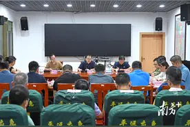 周小勇主持召开三防指挥部工作会议：迅速有力做好防汛抢险救灾工作 全力守护人民群众生命财产安全图片