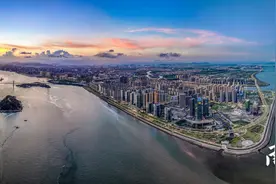 南方日报8个版，聚焦华侨试验区设立10周年“试验记”图片