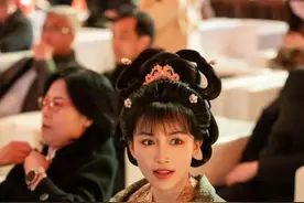 李子柒唐风造型现身烟台出席汉服之夜 网友：活成我向往的样子图片