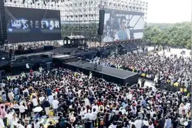 浪花与音符共舞 日照沙滩音乐节燃动初夏图片