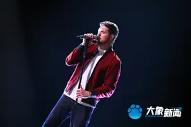 五座格莱美奖得主连唱两首！麦可·布雷与“歌手”以乐对话图片