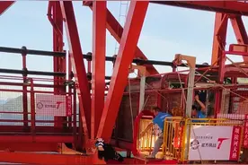 贵州新玩法够舒适够刺激：从370米大桥上蹦极，枕着瀑布露营图片