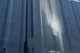 在泰华人讲述地震时刻，楼顶无边泳池的水泼了下来图片
