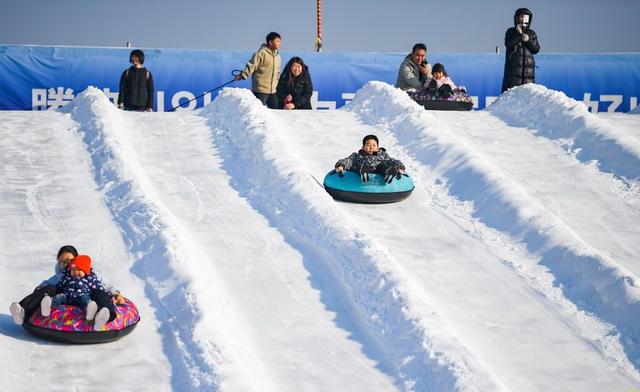 冰雪嘉年华乐享雪趣