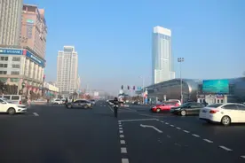 办年货咋停车？冰城交警发布热门商圈停车指南图片