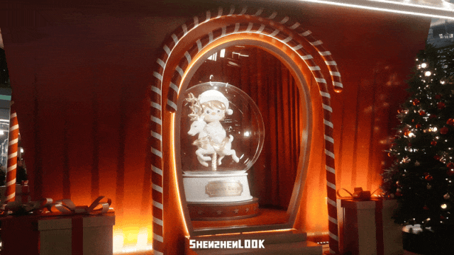 下暴雪的「圣诞小镇」开了！12米泡泡玛特圣诞树亮灯