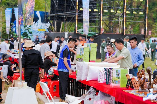 2025年“雨林与您”昌江实景演出谱写人与自然新故事