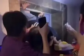 贵州一小区电梯突然冲顶，7岁男孩全身多处骨折！物业回应图片