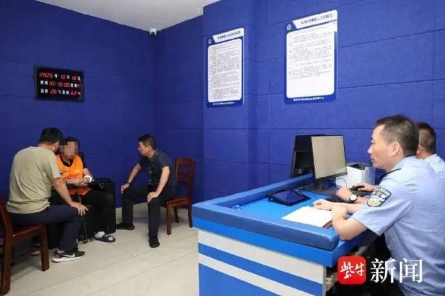 27年前女子被杀案告破，嫌犯称靠好人设躲藏27年，供述因死者儿子生意红火，遂心生忌妒