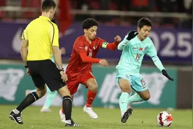 开门红！U17男足亚洲杯预选赛中国队2∶0战胜巴林队图片