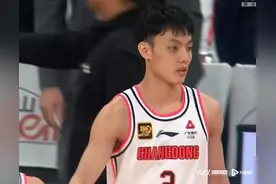 宏远险胜深圳赢得广东德比，杜锋赛后为徐杰选全明星“拉票”图片