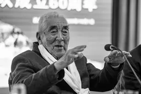 首批登顶珠峰的中国登山队员贡布病逝！64年前首次从北坡登顶，创人类历史图片