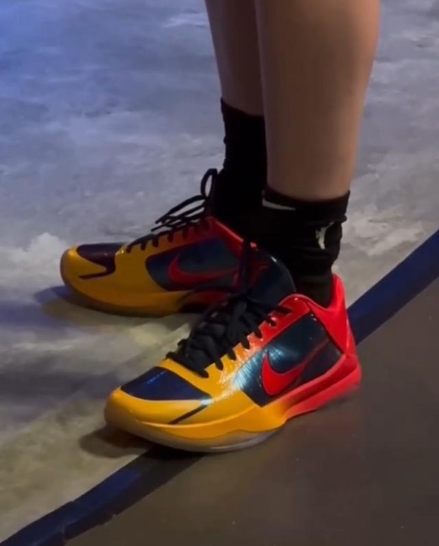 全明星「克拉克 Kobe 5」首次曝光！颜值太高了！