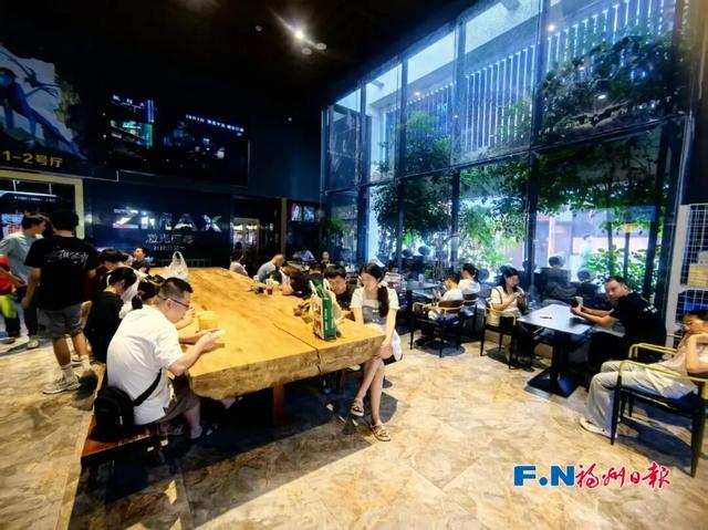 假期最后一天，闽江夜游火爆，有福之州人气十足！