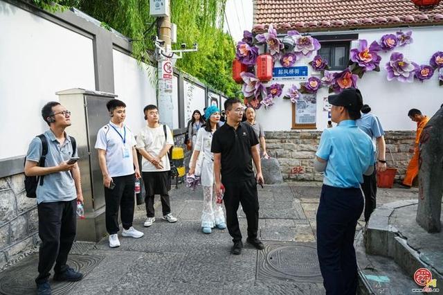 漫步老城看“城新” 全国知名媒体总编辑品泉城新颜