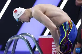 全国游泳冠军赛：潘展乐、汪顺和孙杨晋级男子200米自由泳决赛图片