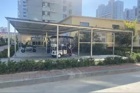【我为群众办实事】加装车棚微小事，守护居民大幸福图片