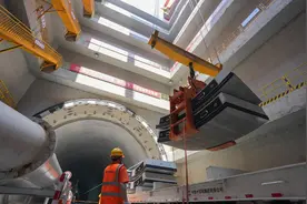 浙江：甬舟铁路金塘海底隧道持续掘进图片