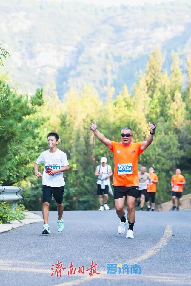 5公里登山赛，20分钟冲线！好运山东·2025淄博潭溪山首届登山挑战赛圆满落幕！