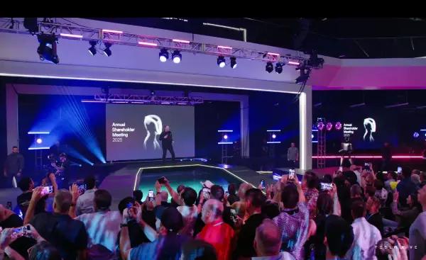 马斯克称未来人类意识能上传至机器人 可用于月球和火星基地建设