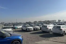 新车当二手车卖！揭秘“0公里二手车”背后灰色产业链：主机厂清库、4S店冲量、出口车商跨境套利图片