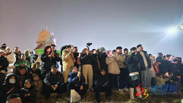 网络中国节·春节|烟台植物园灯会“刷屏”朋友圈