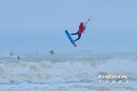 追风驭浪！中国风筝板巡回赛平潭站激战正酣图片