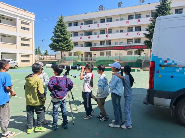 鲁甸：硬核科技邂逅非遗传承 点燃少年儿童科学梦