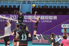 热身赛战平卫冕冠军天津，北汽女排主帅点赞外援及新人表现图片